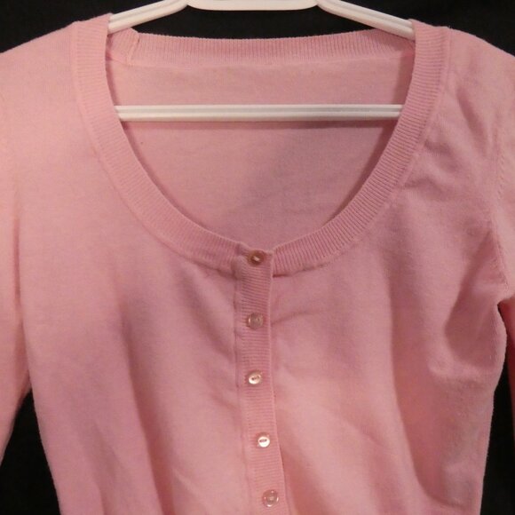 Unbranded | P2P 16 inches | Pink Cropped Button Up Cardigan | Scoop Neck - Picture 4 of 14